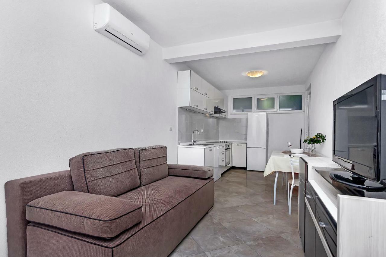 Apartmani Nikola Zastrazisce Exterior photo