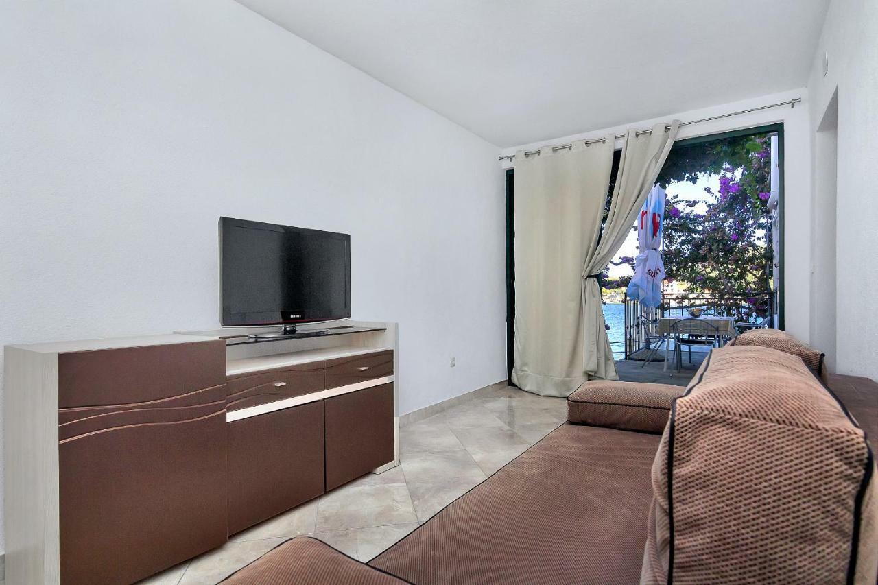 Apartmani Nikola Zastrazisce Exterior photo